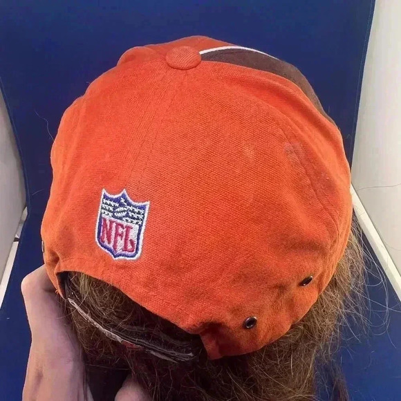 NFL Cleveland Browns Adjustable Cap - Iconic Team Hat - Picture 5 of 7